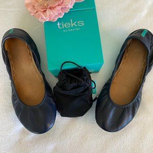 Tieks – California Navy Size 6